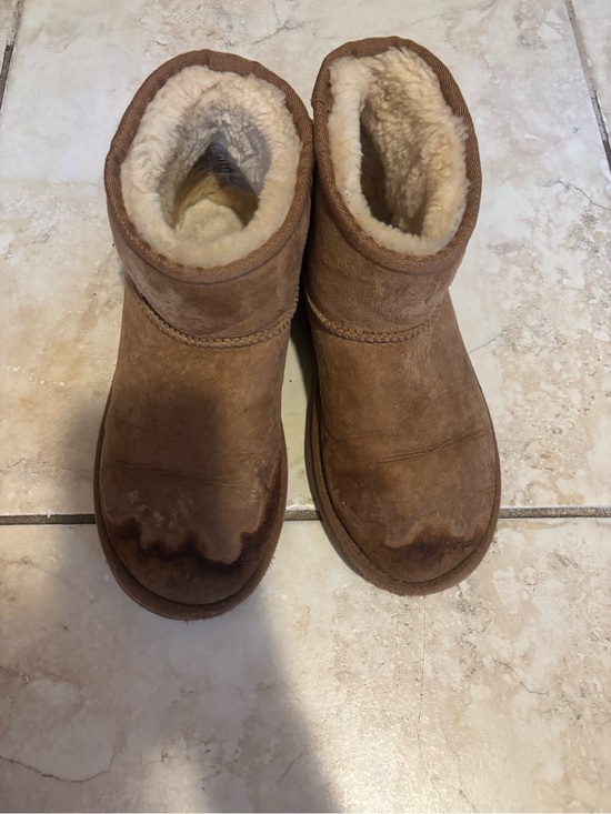 UGG Shoes - UGG chestnut booties